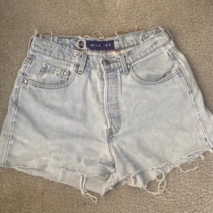 Euc Silver tab distressed denim shorts size 11/12